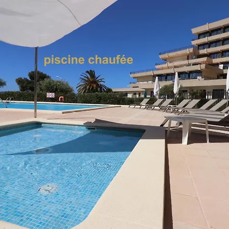 T2 avec PISCINE Chauffée - VUE EXCEPTIONNELLE sur la Mer - Parking&Wifi - Plage à 50m Apartamento *