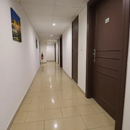 T2 Avec Piscine Chauffee - Vue Exceptionnelle Sur La Mer - Parking & Wifi - Plage A 50M Ajaccio (Corsica)