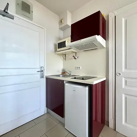 T2 Avec Piscine Chauffee - Vue Exceptionnelle Sur La Mer - Parking & Wifi - Plage A 50M Apartment Ajaccio (Corsica)