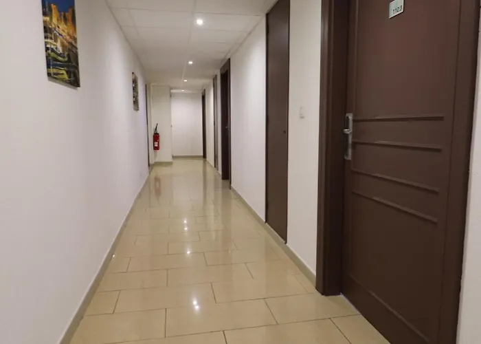 T2 Avec Piscine Chauffée - Vue Exceptionnelle Sur La - Parking&wifi - à 50m Ajaccio (Corsica)