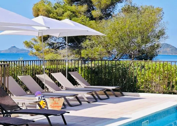T2 Avec Piscine Chauffée - Vue Exceptionnelle Sur La - Parking&wifi - à 50m Ajaccio (Corsica)